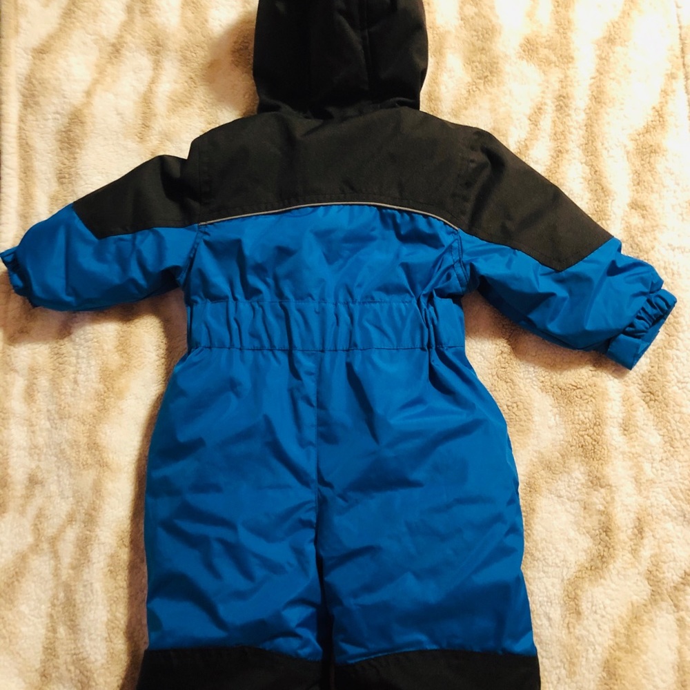 Winter suite - Picture 3 of 3